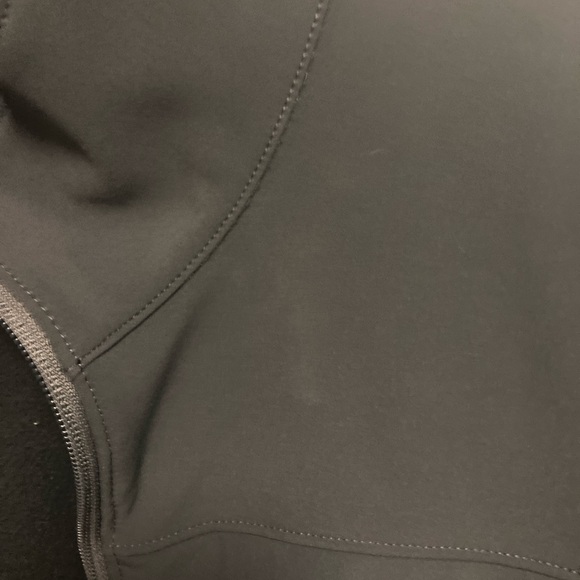 Men’s L - Gray Marmot jacket. - Picture 3 of 5